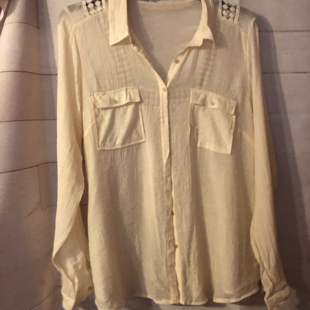Cream 2x Maurice’s blouse